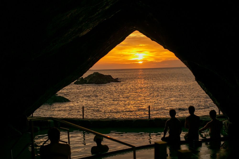 南紀勝浦温泉 宿泊割引券 3,000円相当