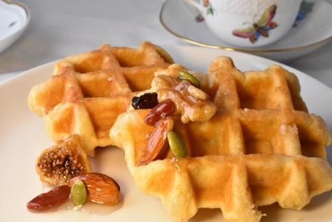 ナッツの蜂蜜漬【峠の恵】熊野古道 峠の蜂蜜×ナッツ 【SW8】