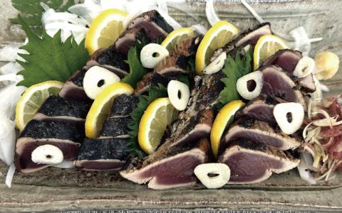 ＼鮮度抜群／ 太地町産 かつおのタタキ 約600g 【柵でお届け】【冷蔵便】 鰹 カツオ 鰹のタタキ カツオのたたき 国産 太地町【tgk108】