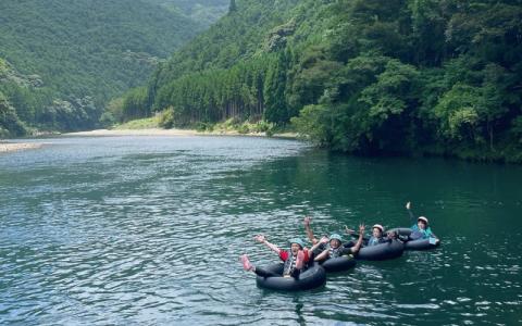 道の駅 一枚岩 monolith(モノリス) アクティビティ利用チケット 2万円分 (テント・木製サウナ＆チュービング) アクティビティ 体験 サウナ テントサウナ 川遊び 自然【mon101】