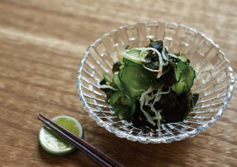 天日干しワカメ（養殖）約200g×3袋【hsc108A】