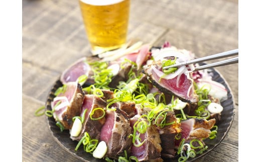 焼きが命！ 藁焼き かつおのたたき 1kg (藻塩付き) 訳あり サイズふぞろい / 鰹 かつお カツオのたたき 鰹のたたき 冷凍 真空  【nks103A】