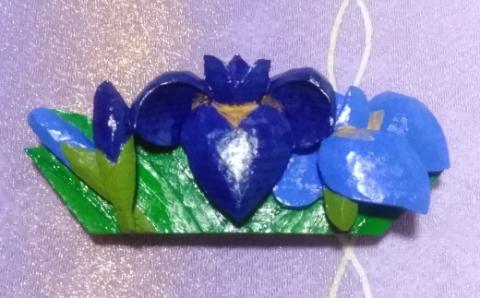 5月の帯留め（ショウブ）（兼ブローチ）【hms006】