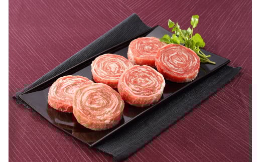 ＜大山物語＞　氷温熟成 大山豚手造りロールステーキ（オニオンソース付き）