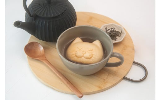 にゃんもにゃにゃ猫のもなかの出雲ぜんざい