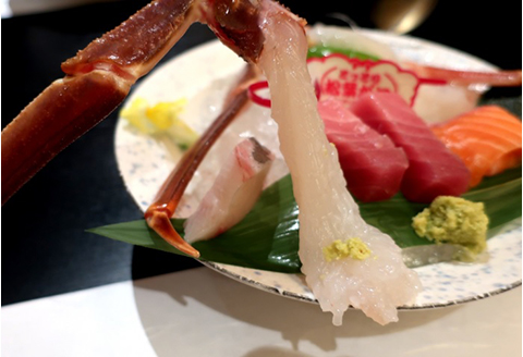 【22028】鳥取網代港【ブランドタグ付】活！極上松葉ガニ（中）700g【さかなや新鮮組】