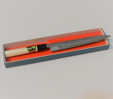 69．若桜の手打ち刃物　刺身