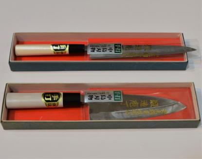 74．手打ち刃物　プロ （刺身包丁・出刃包丁）