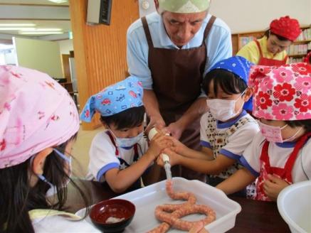 75．ウインナーづくり体験（１０人分）