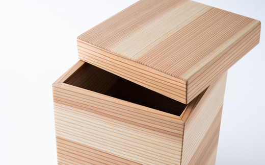 智頭杉の骨つぼ(ペット用)