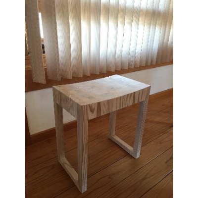 智頭杉　寄木スツール(ホワイト)