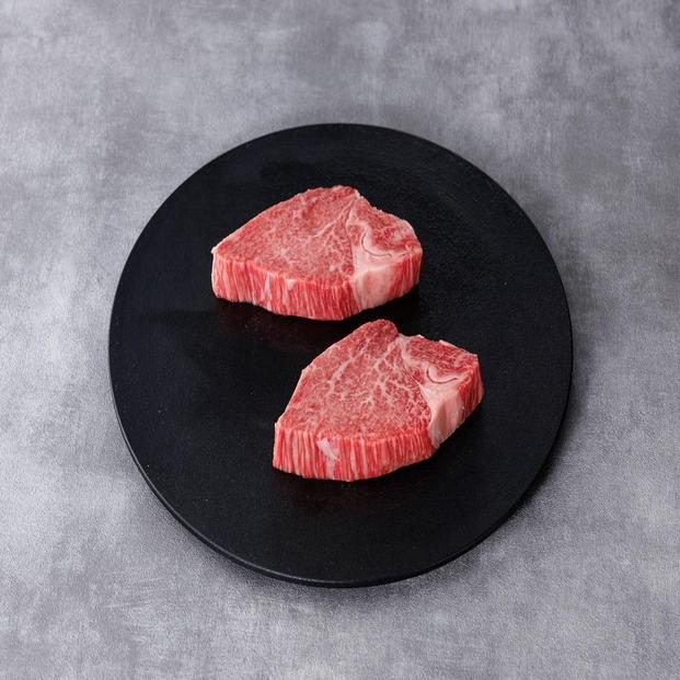 鳥取和牛特上赤身ステーキ　2枚(約200g)  1495