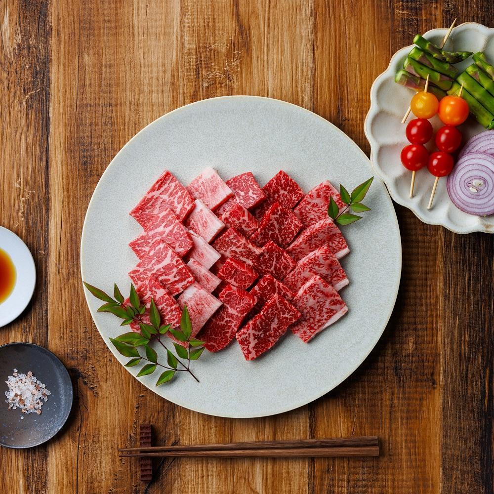 鳥取和牛4つの部位の焼肉盛り合わせ300g   1243