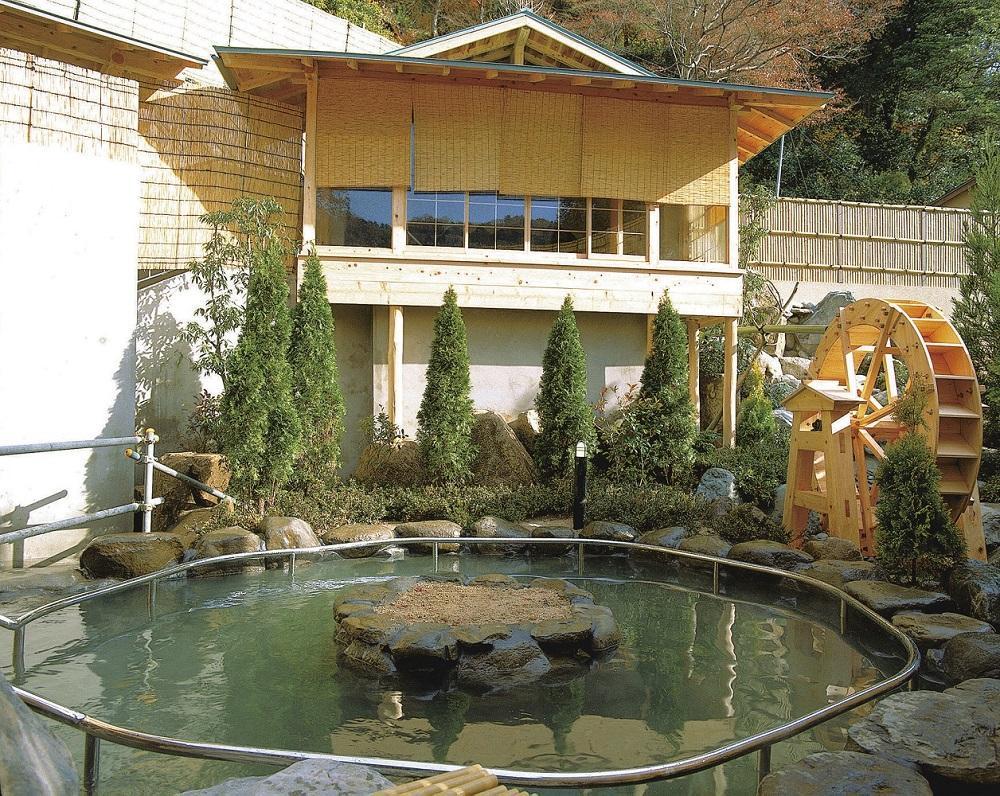 ≪2026年9月30日までの利用限定≫【三朝温泉 依山楼岩崎】平休日1泊2食付 ペア宿泊券《【山水閣】和室12.5畳》