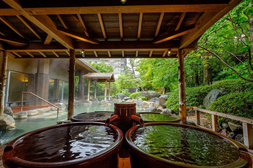 三朝温泉 三朝館 スイートルーム ペア宿泊券（1泊2食付き）【GW、お盆、年末年始等ご利用不可日有】