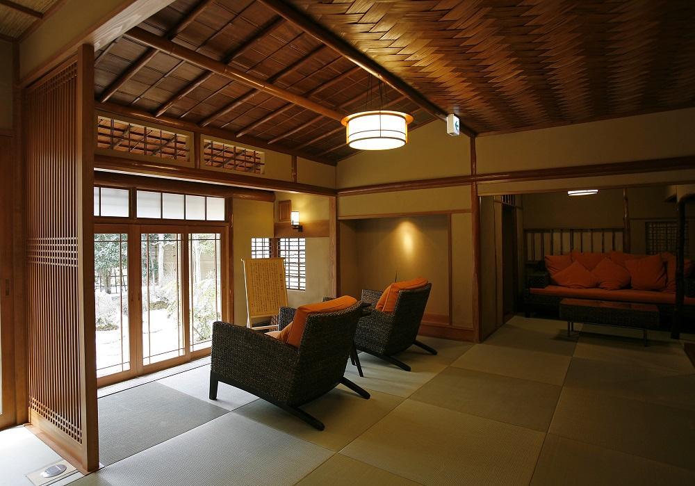 ≪2026年9月30日までの利用限定≫【三朝薬師の湯万翆楼】ペア日帰り入浴券（昼食「会席料理 銀扇」・1ドリンク・バスタオル貸出付）