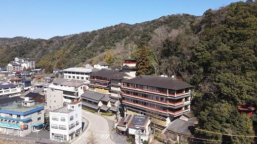 三朝温泉 万翆楼 日帰り 4名利用券（温泉+会席付き）【GW、お盆、年末年始等ご利用不可日有】