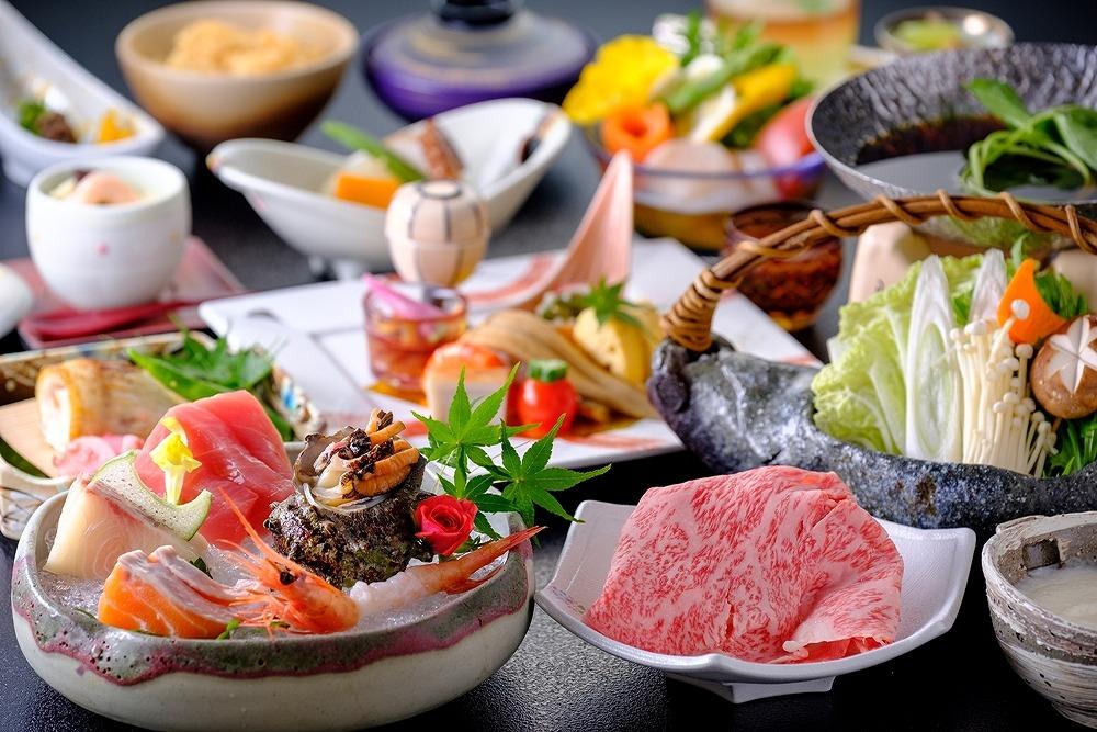 三朝温泉 三朝館 スイートルーム ペア宿泊券（1泊2食付き）【GW、お盆、年末年始等ご利用不可日有】