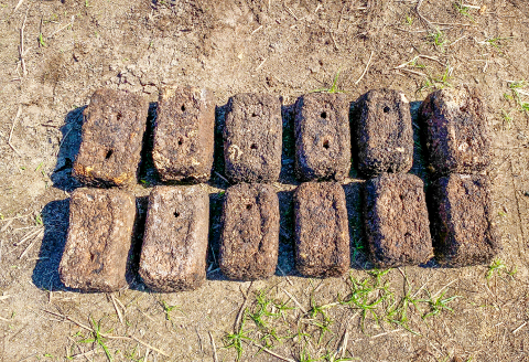 家庭菜園やカブトムシ・クワガタムシのマットに。廃菌床12個入り【サステナブル 家庭菜園 土壌 再利用 廃菌床】