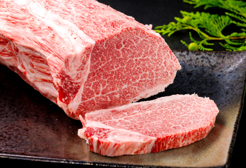 【A5】鳥取和牛ヒレステーキ 2枚【300g A5等級 ヒレ ステーキ 赤身肉 最高級部位 鳥取 和牛 ご自宅用 ギフト 熨斗 プレゼント お取り寄せ グルメ 冷凍】