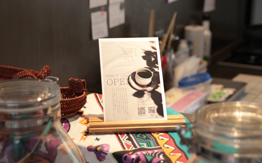 木製カードスタンド