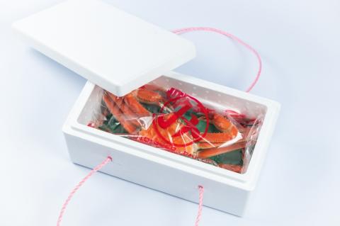 OM-18　ボイル松葉ガニ(600g～700gを1枚)