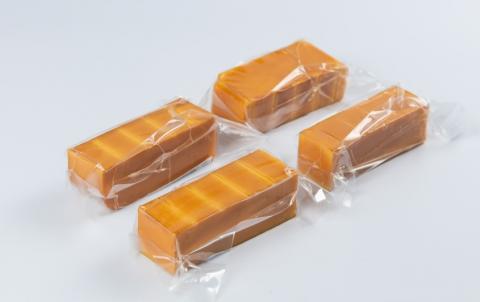 DA-04　ベーコン屋のオヤジのスモークチーズ（約500g）