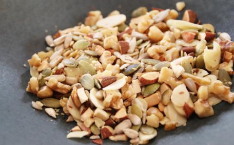 ノームキッチン　サラダナッツ