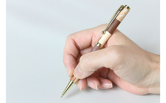 寄木のボールペン・チェック