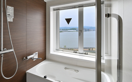 宍道湖一望 ビューバス・デラックスツイン1泊2食付き宿泊プラン（スカイトップテラス利用可） 島根県松江市/浅利観光株式会社 [ALAB002] 宿泊券