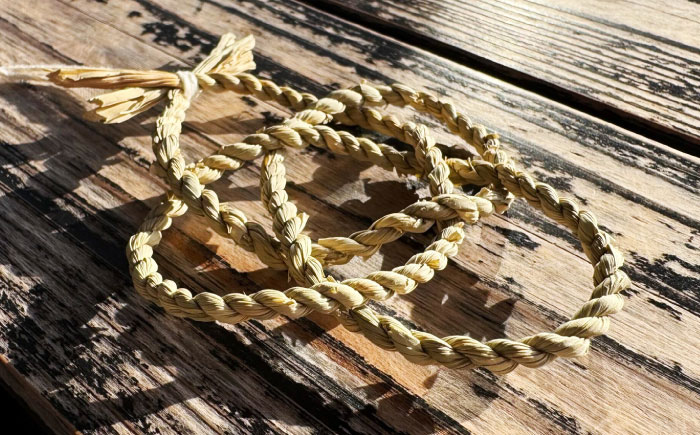 まこものしめかざり 雅ストラップ（中サイズ）島根県松江市/豊付堂 真菰 マコモ しめ縄 お祓い お守り [ALEM006]