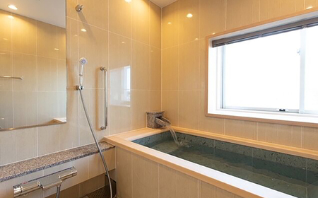 松江ニューアーバンホテル温泉内風呂付き客室「湖夕」1泊2食ペア宿泊プラン(スカイトップテラス利用可)島根県松江市/浅利観光株式会社 [ALAB003] 宿泊券