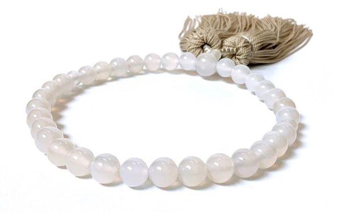 白めのう数珠(8mm玉) 島根県松江市/株式会社秀玉堂 [ALBB004] 仏具