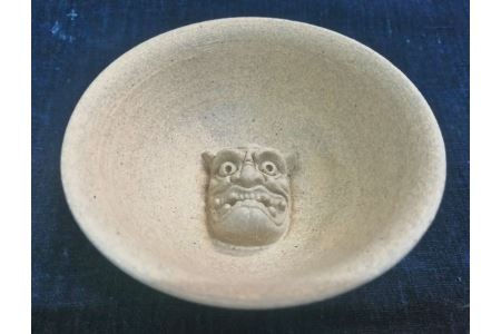 石見神楽の鬼面さかずき 瓦 瓦うつわ 盃 能面 石見神楽 伝統芸能 日本遺産 お祝い 贈り物 ギフト インテリア 陶器 【004_2051】