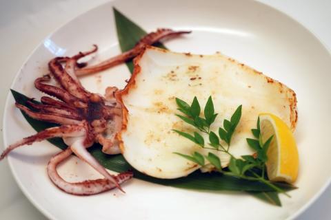 島根県産剣先イカ一夜干し 計600g（4～6枚）個包装・真空袋・ギフト 真空 個包装 干物 白イカ 保存料不使用 大容量 剣先イカ 一夜干し 【005_0119】