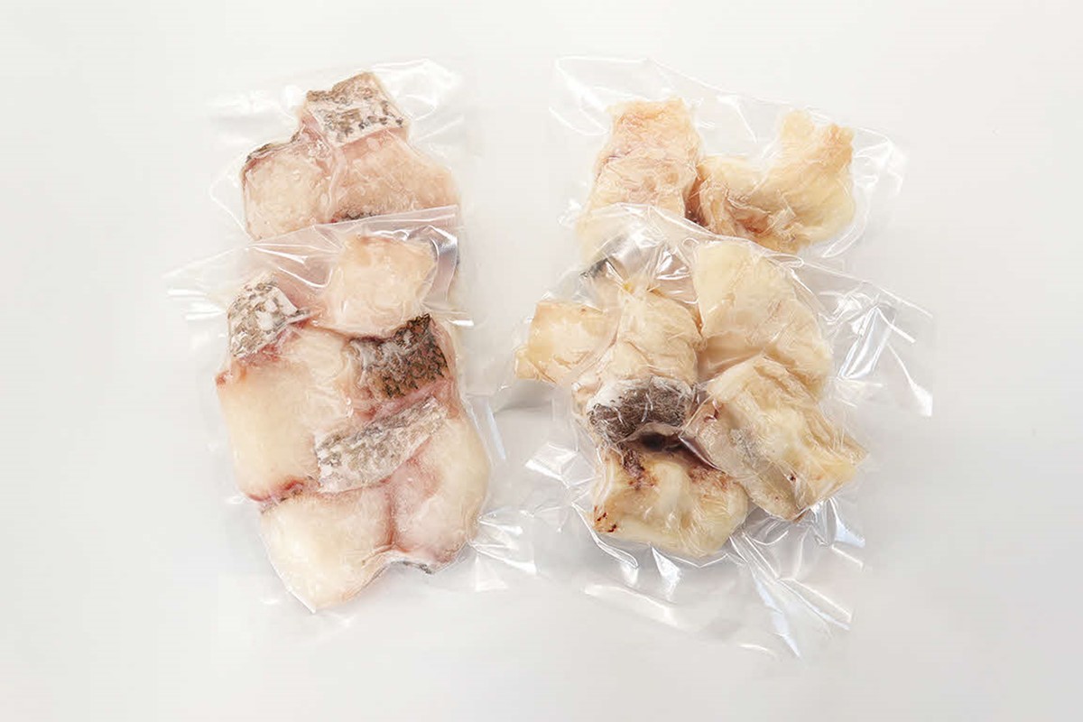 幻の天然クエ鍋3～4人前用切身合計1kg （身400g、アラ600g）〈10～3月のお届け〉 鮮魚 魚介 ギフト 歳暮 高級 食通 海鮮 浜田加工 島根 日本海産 【005_0142】