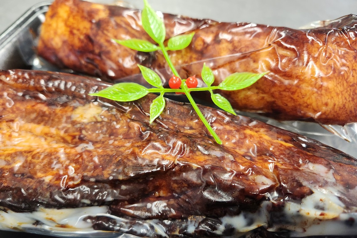 お肉屋さんの手造り豚バラ焼豚 【185_2048】