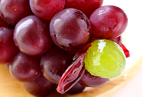 A-774 【先行予約】朝採れ種なしぶどう デラウェア 1kg【ぶどう デラウエア 葡萄 ブドウ デラウェア 種なし 果物 くだもの フルーツ 先行予約 季節限定 期間限定 早期予約 たねなし】