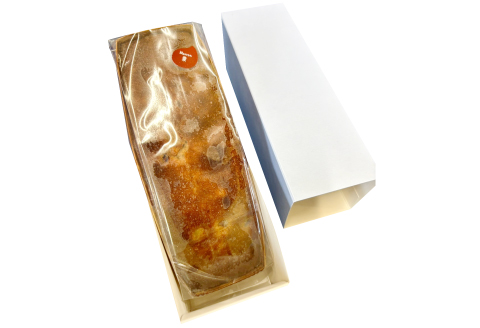 A-1218 大粒和栗のパウンドケーキ（2本入り）【パウンドケーキ ケーキ 洋菓子 焼菓子 お菓子 デザート 季節限定 期間限定 和栗 わぐり 大粒和栗 スイーツ おやつ 贈り物 プレゼント お取り寄せ お祝い 島根県 益田市】