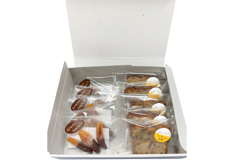 A-1246 干し柿のチョコがけと干し柿と栗のパウンドケーキのセット【パウンドケーキ ケーキ 洋菓子 焼菓子 お菓子 デザート 季節限定 期間限定 柿 干し柿 チョコ 栗 くり スイーツ セット おやつ 手土産 贈り物 プレゼント お取り寄せ お祝い 島根県 益田市】