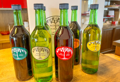 D-855 「ブラックトルネード」「ヤマソービニヨン」 と 「おまかせ こだわりワイン」 720ml 計6本セット【赤ワイン ブラックトルネード 720ml 9.1% ヤマソービニヨン 720ml 9.0% 1本 おまかせ 白ワイン 720ml 4本 合計6本 お酒 ワイン ドメーヌワイン フラッグシップワイン 赤 白 アルバリーニョ ハニービーナス デラウェア シャルドネ イタリア アーリーマスカット】