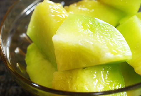 C-11 アールスメロン　秀品　1c/s（4玉）【夏作】【メロン 先行予約 果物 くだもの フルーツ めろん アールスメロン 糖度14度以上 青肉 期間限定 季節限定 早期予約】