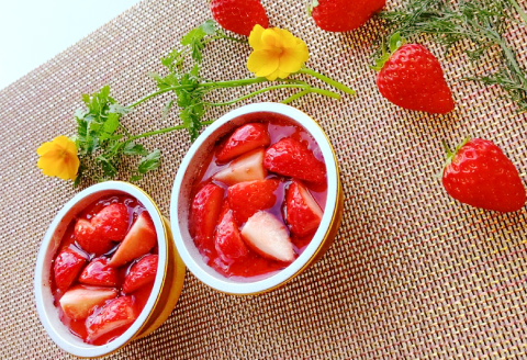 A-1203 美都いちごのクレームブリュレ 4個【苺 クレームブリュレ 濃厚 スイーツ デザート スイーツ おやつ お菓子 洋菓子 リッチ 贅沢 ご褒美 冷凍 個包装 お取り寄せ ご当地 グルメ 人気 おすすめ】