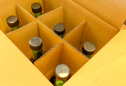 D-855 「ブラックトルネード」「ヤマソービニヨン」 と 「おまかせ こだわりワイン」 720ml 計6本セット【赤ワイン ブラックトルネード 720ml 9.1% ヤマソービニヨン 720ml 9.0% 1本 おまかせ 白ワイン 720ml 4本 合計6本 お酒 ワイン ドメーヌワイン フラッグシップワイン 赤 白 アルバリーニョ ハニービーナス デラウェア シャルドネ イタリア アーリーマスカット】