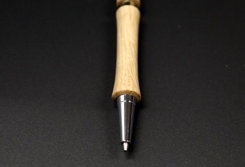 D-1228 ハンドメイドシャープペンシル＆ボールペン（ノック式）コナラ 2本セット【シャープペンシル ボールポイントペン 手作り 木 木材 世界でひとつ 個性 天然 木目 ガンメタ シルバー ゴールド ギフト プレゼント お祝い】