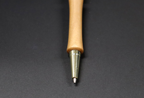 C-1229 ハンドメイドシャープペンシル（ノック式）ヤナギ 1本【手作り 木 木材 世界でひとつ 個性 天然 木目 シャーペン ガンメタ シルバー ゴールド ギフト プレゼント お祝い】