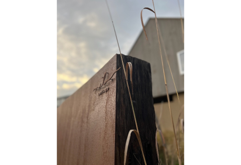 三角屋根が２棟並ぶ海辺の小屋「nil」宿泊プラン【 宿泊 宿泊プラン 海辺 コテージ 絶景 島根県 益田市】