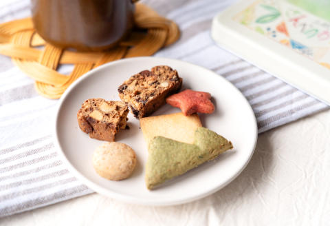 クッキー缶【クッキー 缶 洋菓子 焼菓子 焼き菓子 お菓子 おやつ てんさい糖 保存料不使用 着色料不使用 無添加 オリジナル クッキー缶 おうちカフェ 手土産 詰め合わせ ギフト 島根県 大田市】