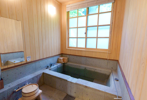 石見銀山の真ん中に佇む宿「ゆずりは」ペア宿泊（一泊2食付き）プラン【 旅行  ペア宿泊 1泊2食付き 宿泊 宿泊プラン 宿泊券 】