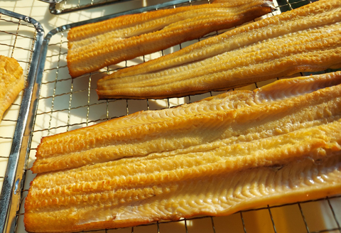 燻製あなごの天ぷら【あなご 大あなご 大穴子 あなご天 穴子天 練り物 練物 ねりもの 練リ製品 燻製 揚げ物 揚物 魚肉 酒の肴 おつまみ おやつ おかず お土産 冷蔵 贈答 父の日 母の日】